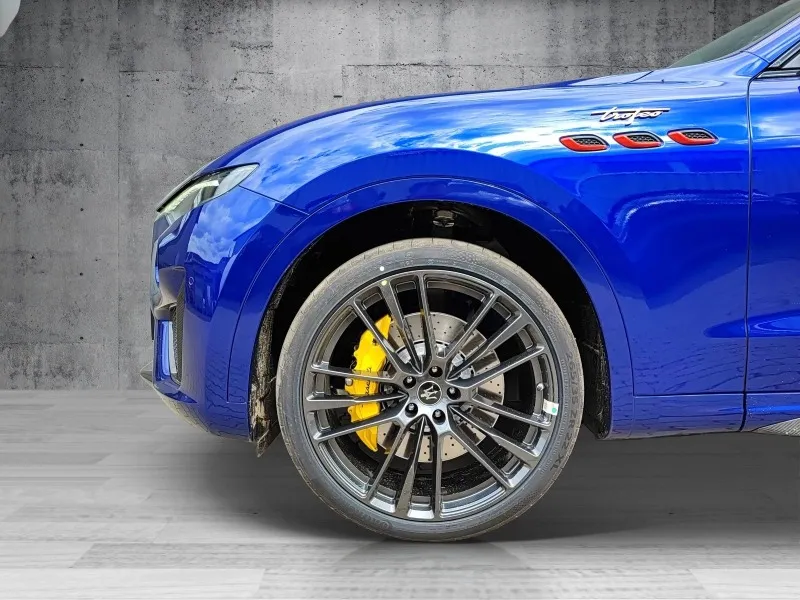 Maserati Levante Trofeo =NEW= Carbon Interior/Panorama Гаранция Image 4