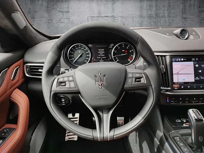 Maserati Levante Trofeo =NEW= Carbon Interior/Panorama Гаранция Image 7